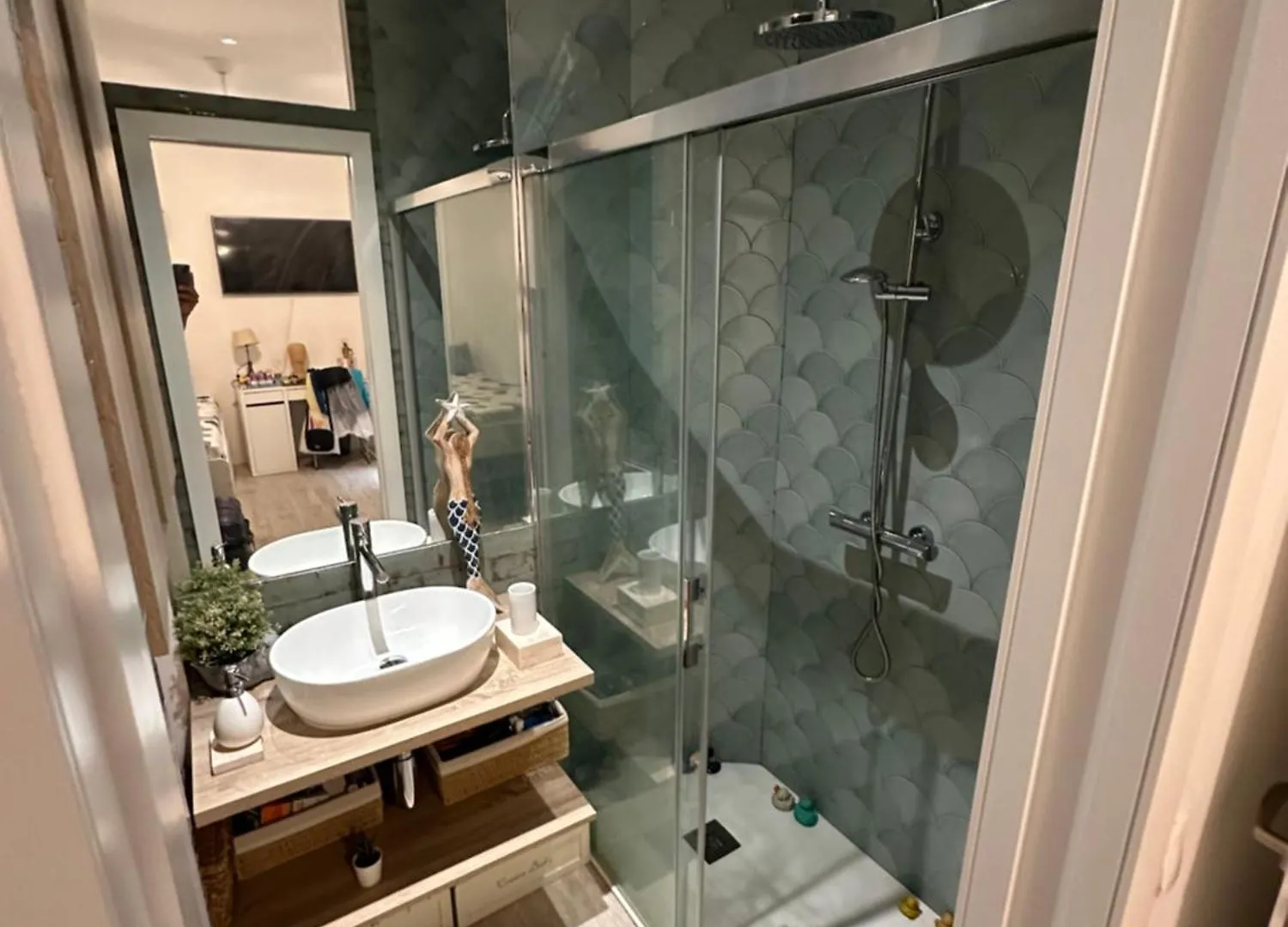 Casa Duque Compartida Familiar 2- Habitacion Bano Propio セビリア ホームステイ