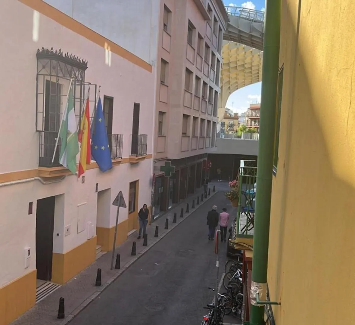 Casa Duque Compartida Familiar 2- Habitacion Bano Propio Seville Homestay